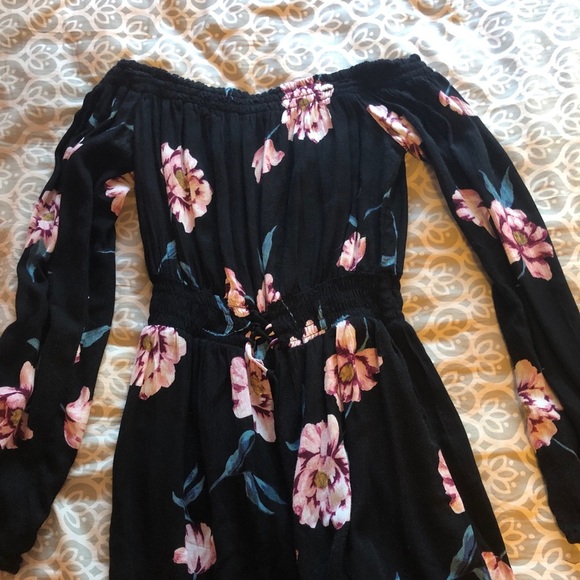 Kendall and kylie floral romper - Picture 3 of 3